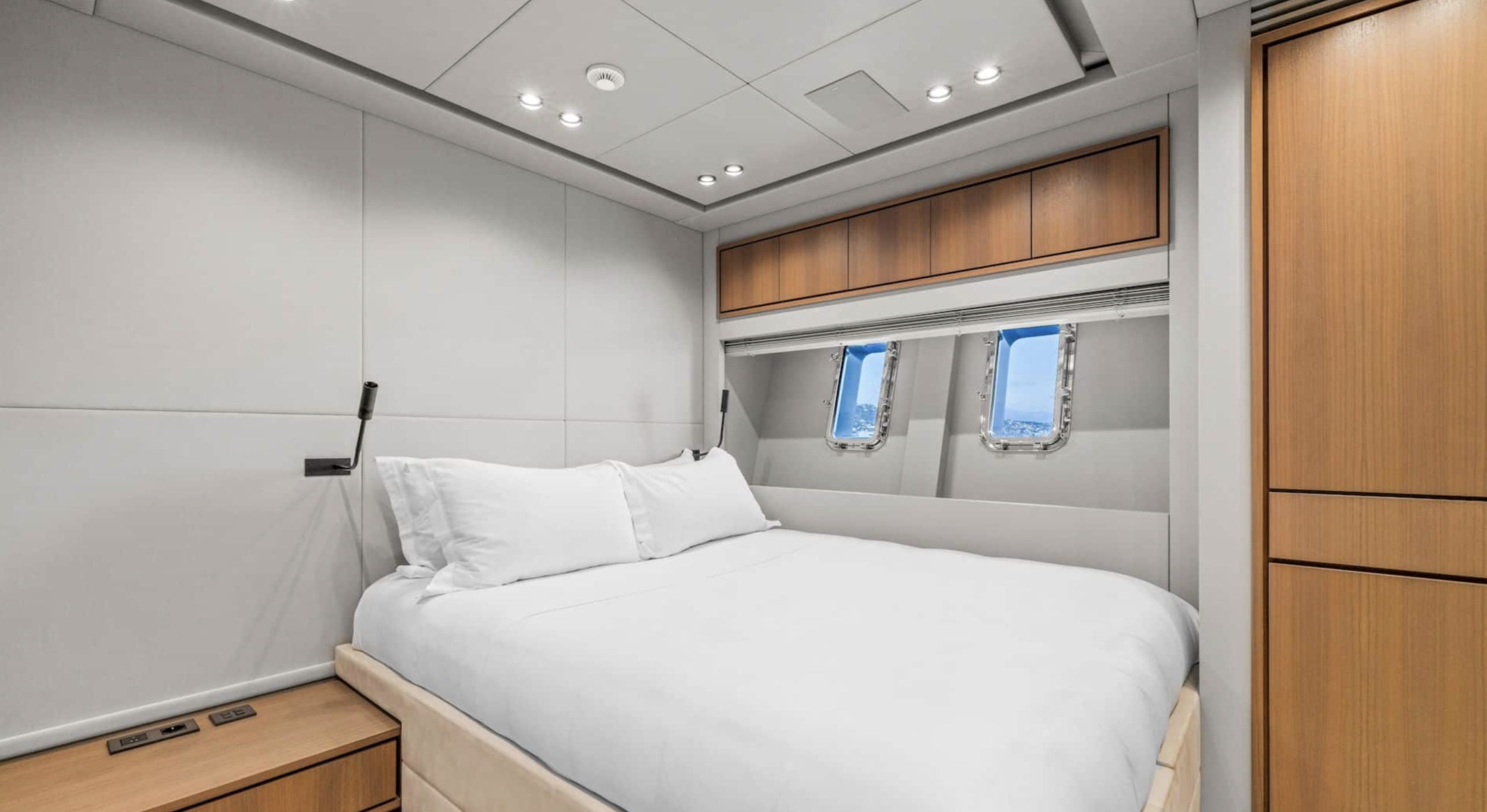 110 Feet FM Super Yacht  - Image 3